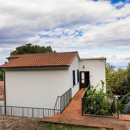 Cotoncello In Posizione Panoramica - Goelba Apartment *